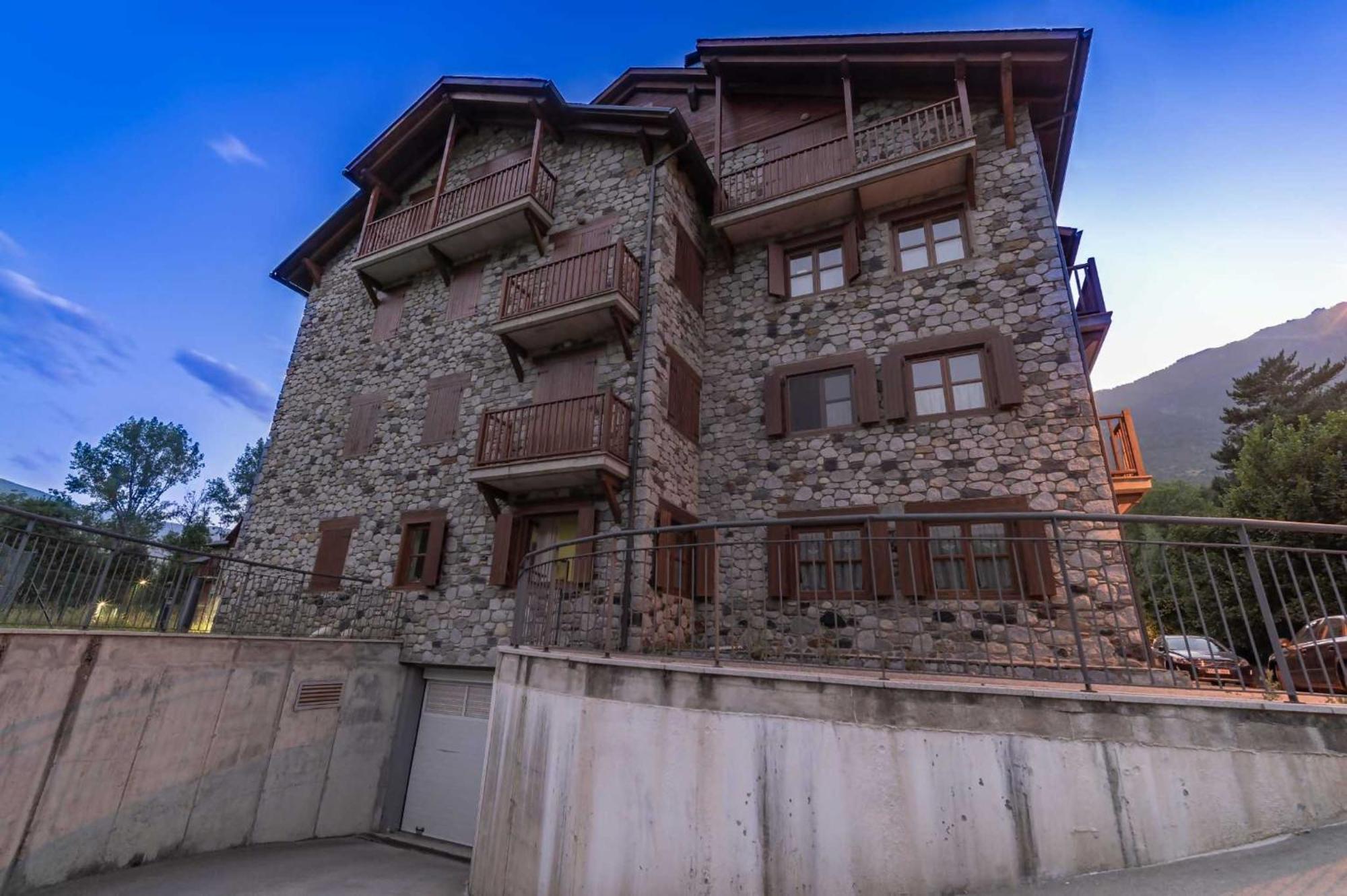 Loira Casa Sanchines Duplex De Lujo En Benasque Apartment Exterior photo