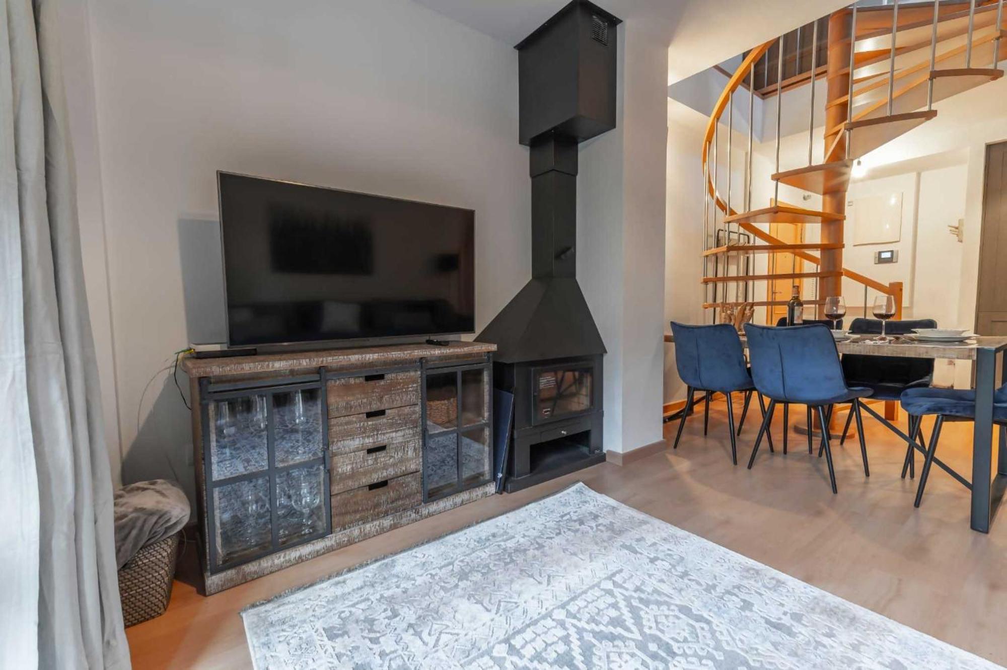 Loira Casa Sanchines Duplex De Lujo En Benasque Apartment Exterior photo